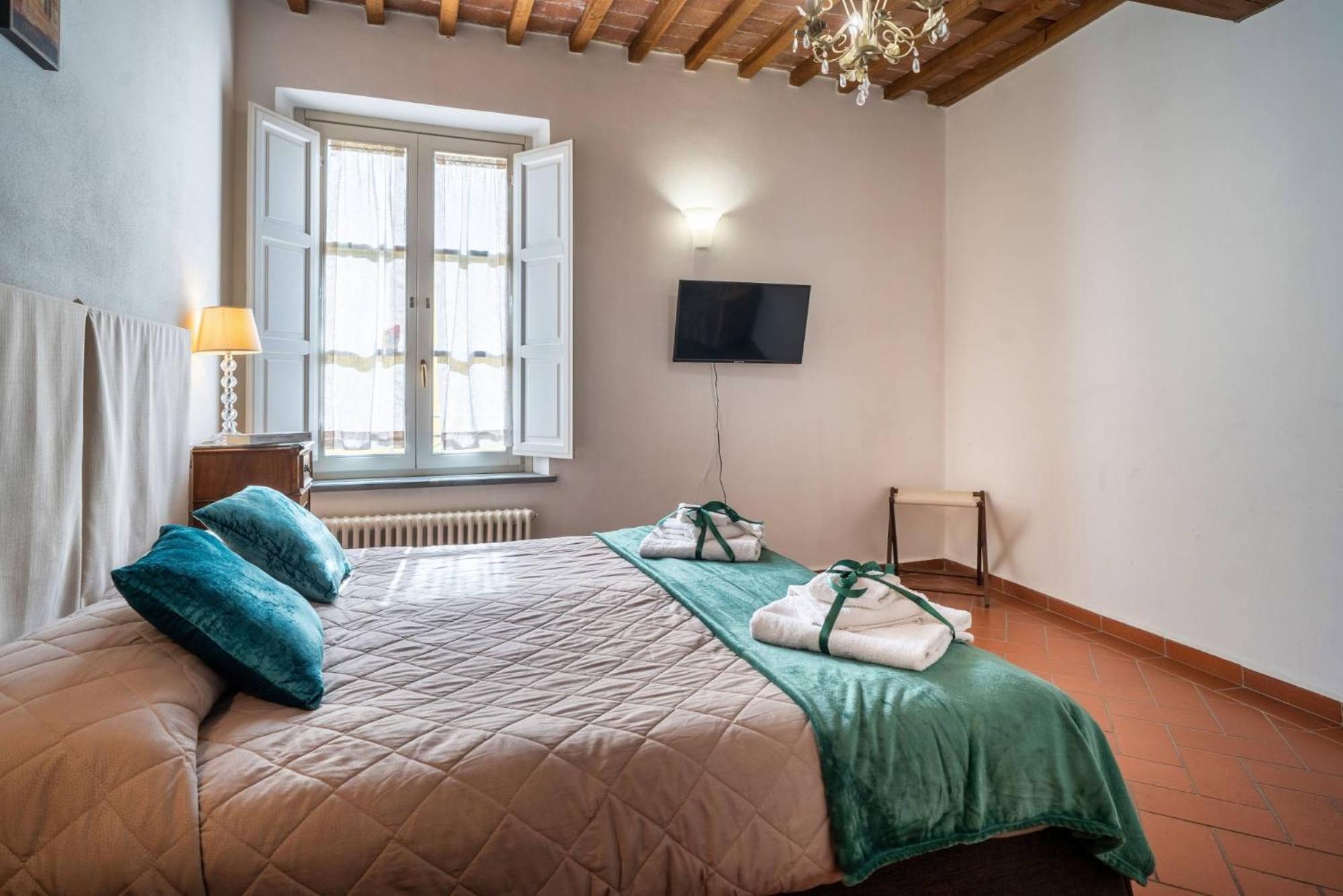 La Dimora Nell'Anfiteatro Hotel Лука Екстериор снимка